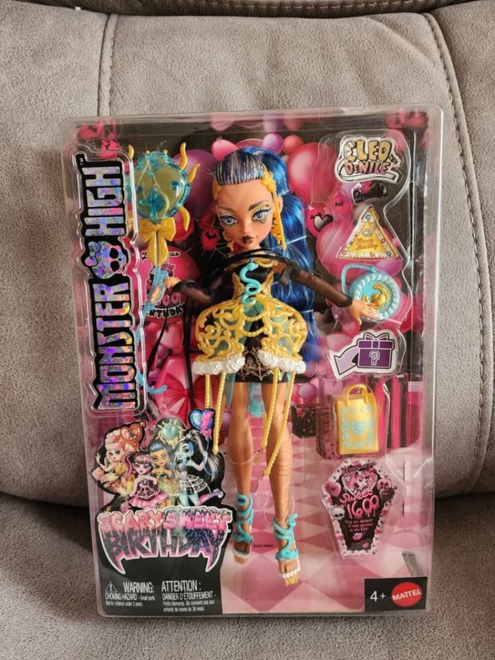 NIB Monsters High Cleo de Nile Doll